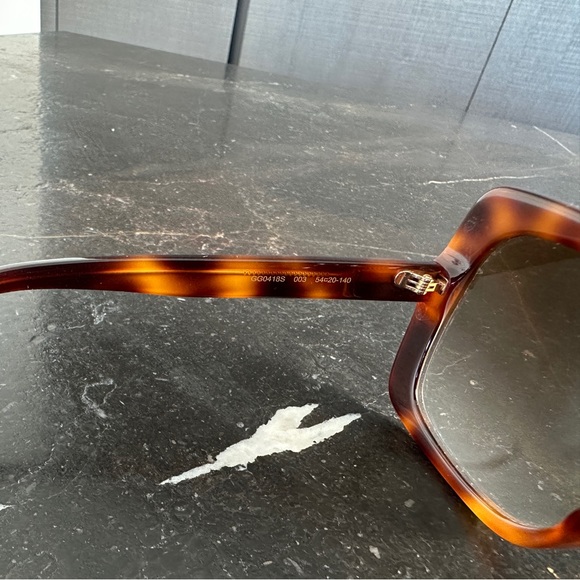 GUCCI TORTOISESHELL SUNGLASSES - Picture 7 of 7